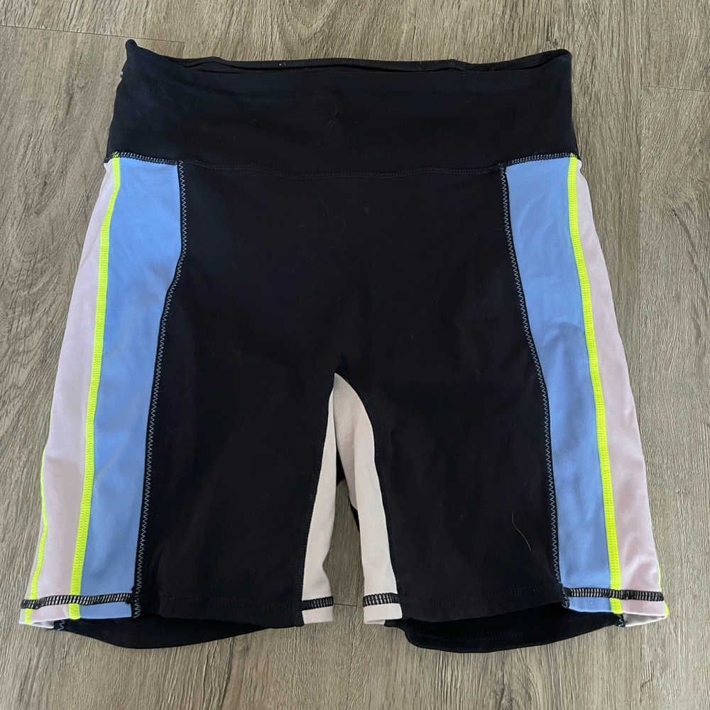 Fabletics biker shorts size medium